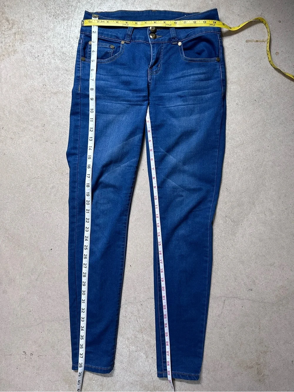 Canyon River Blues Skinny Jeans Women’s Size 4 Medium Wash Mid Rise Stretch